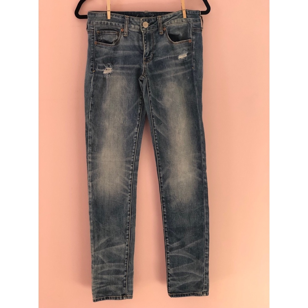 American Eagle mid-wash Jeans